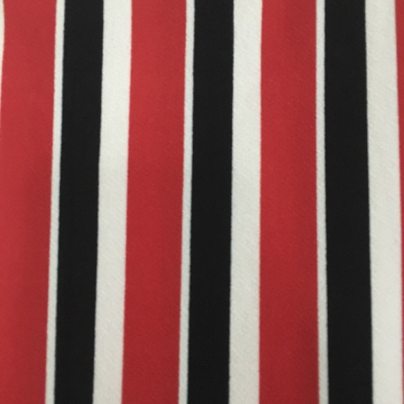 Cropped Jumpsuit - Picture 4 of 6